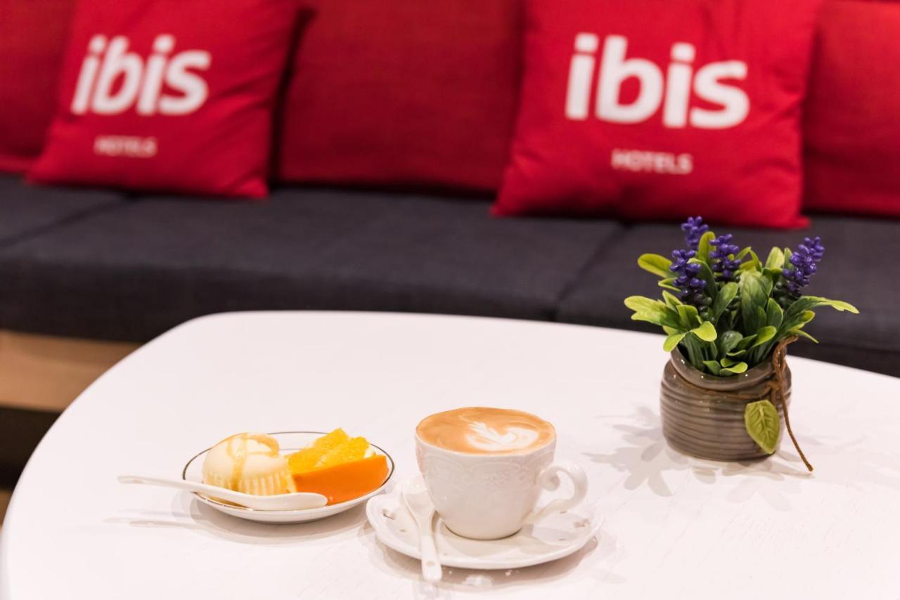 Ibis Shanghai Changshou Road Hotel Esterno foto