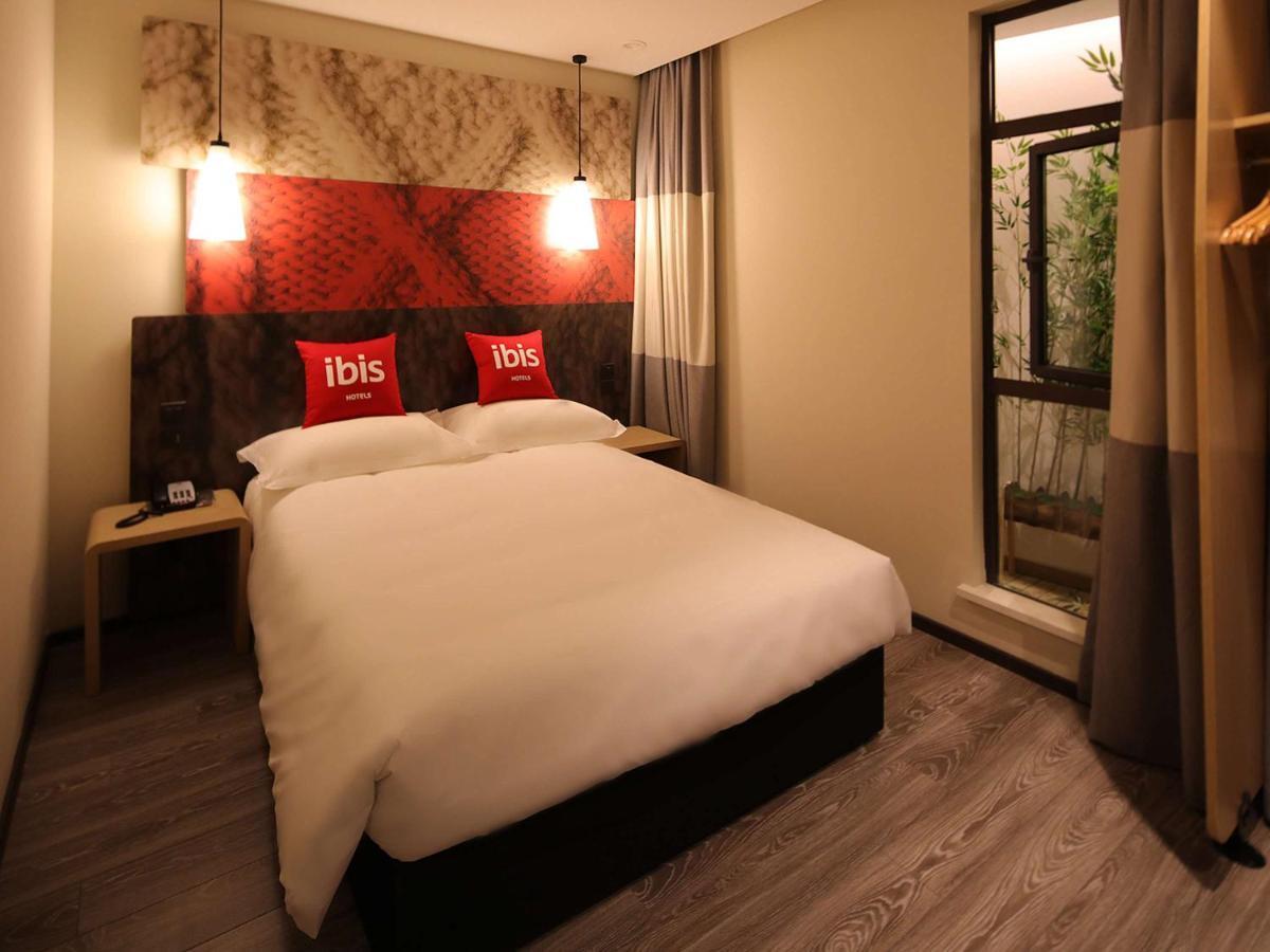 Ibis Shanghai Changshou Road Hotel Esterno foto